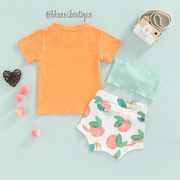 Babygirl Boutique Peachy Fruit 3pc. Bloomer Outfit Set - Picture 3 of 3